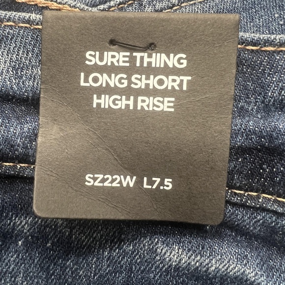 Silver Jeans Co Shorts Womens 22W Blue Sure Thing Long Short High Rise Denim - Picture 10 of 10